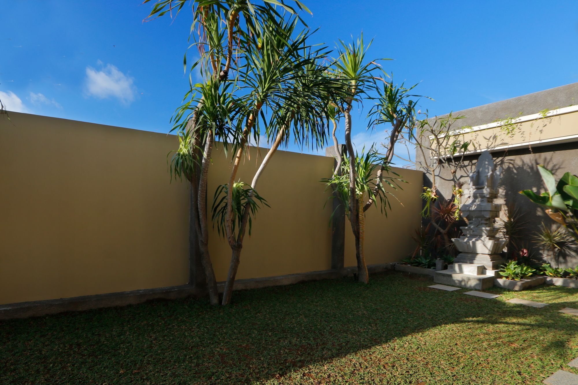 Iconic Bali Living Bed and Breakfast Denpasar Eksteriør billede
